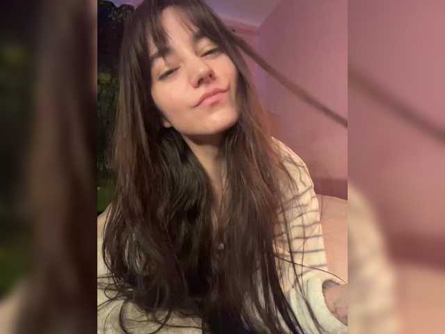 Asya-'s BongaCams show and profile