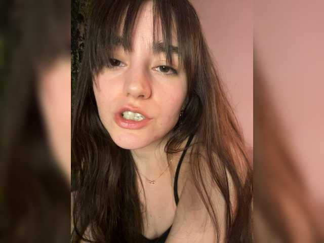 Asya-'s BongaCams show and profile