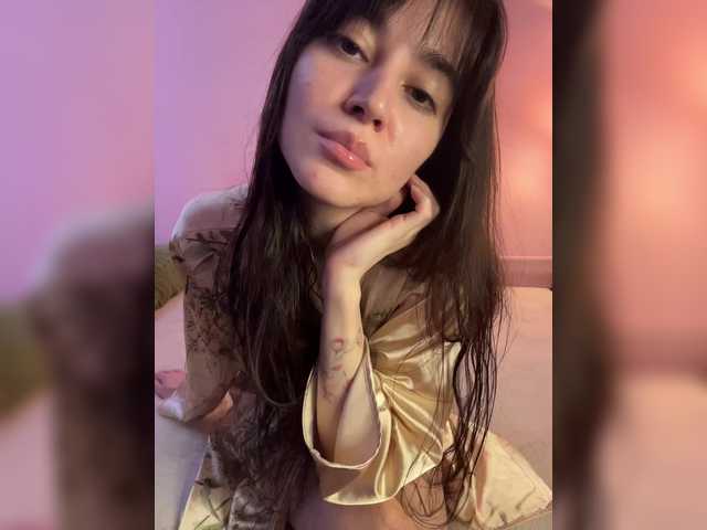 Asya-'s BongaCams show and profile