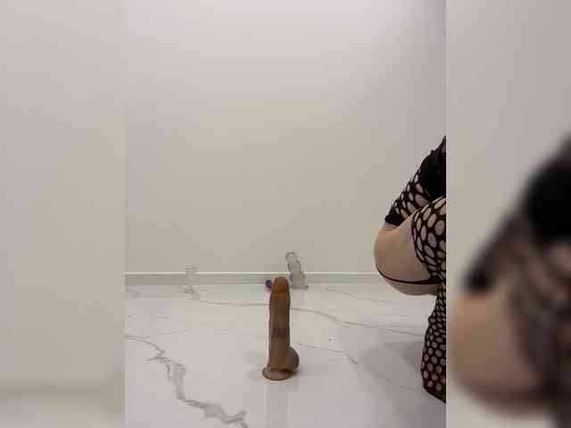 YongCrossy Live Webcam on BongaCams