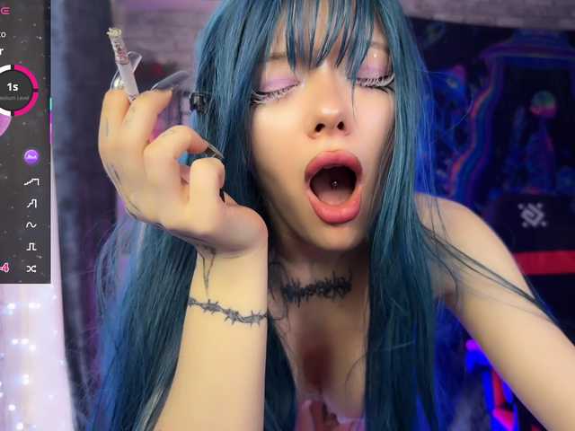 ChilllOut's BongaCams show and profile