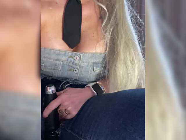 Marta80a's BongaCams show and profile