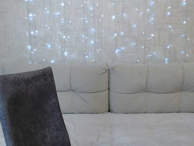 AngelinaCute's BongaCams show and profile