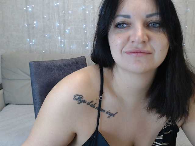 AngelinaCute's BongaCams show and profile