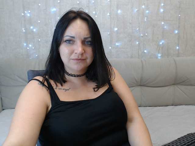 AngelinaCute's BongaCams show and profile