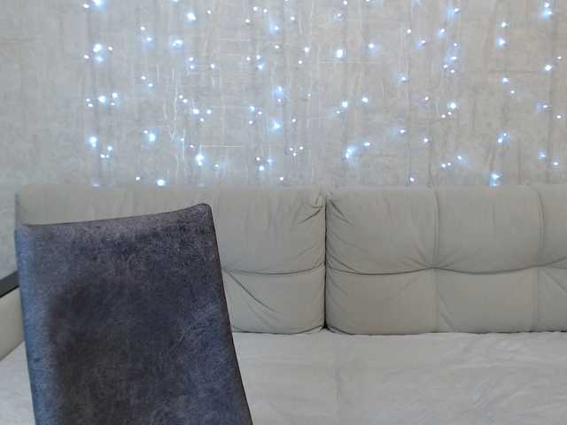 AngelinaCute's BongaCams show and profile