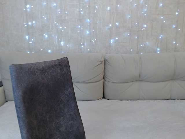 AngelinaCute's BongaCams show and profile