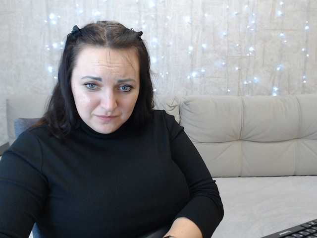 AngelinaCute's BongaCams show and profile