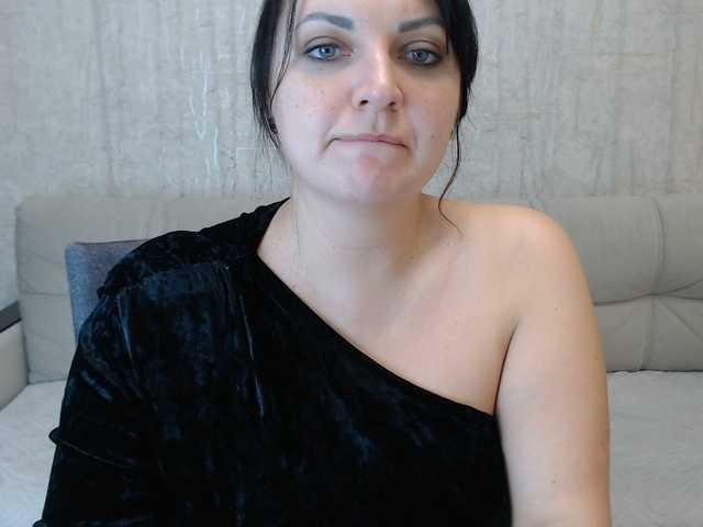 AngelinaCute's BongaCams show and profile