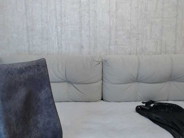 AngelinaCute's BongaCams show and profile