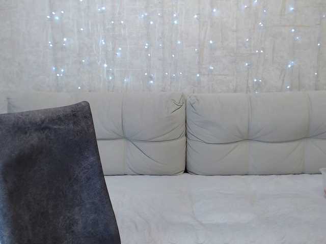 AngelinaCute — Salut tout le monde! Espion - 80tk, chat de groupe - 39tk, priv - 55tk, entirement priv - 77tk !  DM AVANT PRIV.....JETONS UNIQUEMENT 