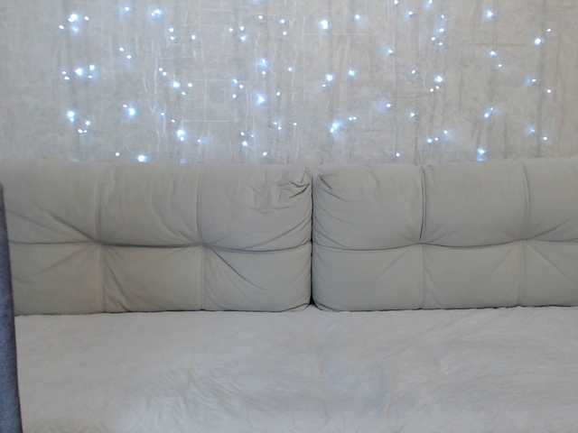 вебкам AngelinaCute