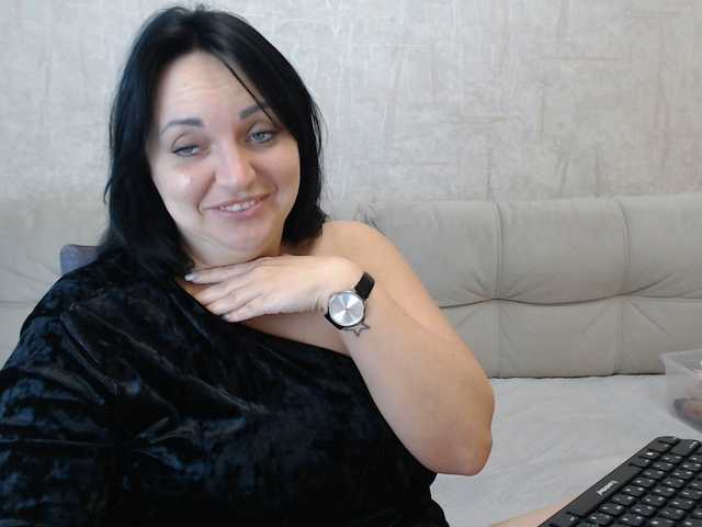 AngelinaCute's BongaCams show and profile