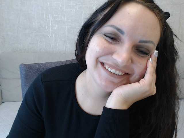 AngelinaCute's BongaCams show and profile