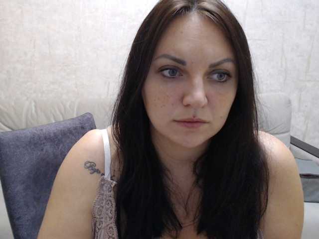  AngelinaCute chat room