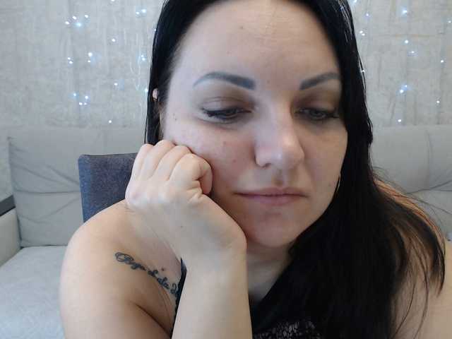 AngelinaCute's BongaCams show and profile