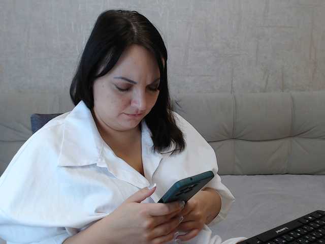 AngelinaCute's BongaCams show and profile