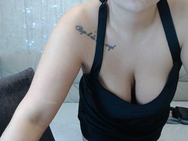 AngelinaCute's BongaCams show and profile