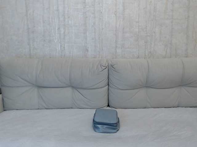 AngelinaCute's BongaCams show and profile