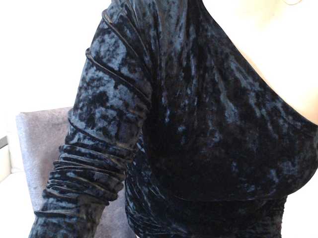 AngelinaCute's BongaCams show and profile