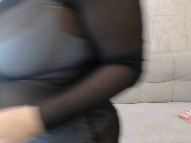 AngelinaCute's BongaCams show and profile