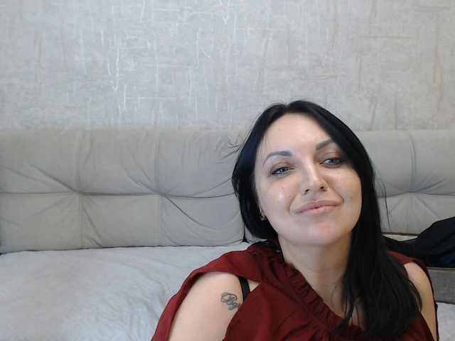 AngelinaCute's BongaCams show and profile