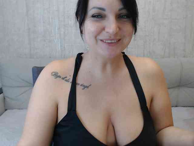 JenniferTheChic webcam