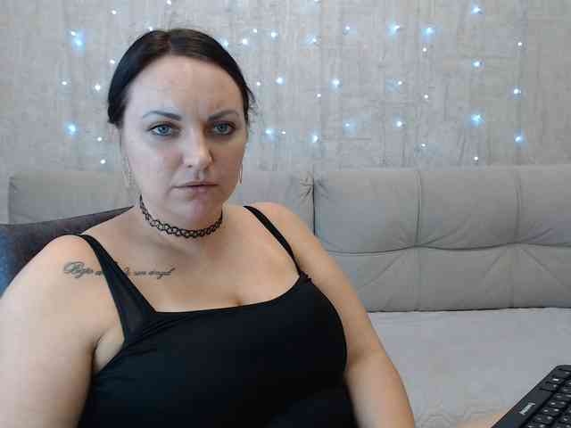 JenniferTheChic webcam