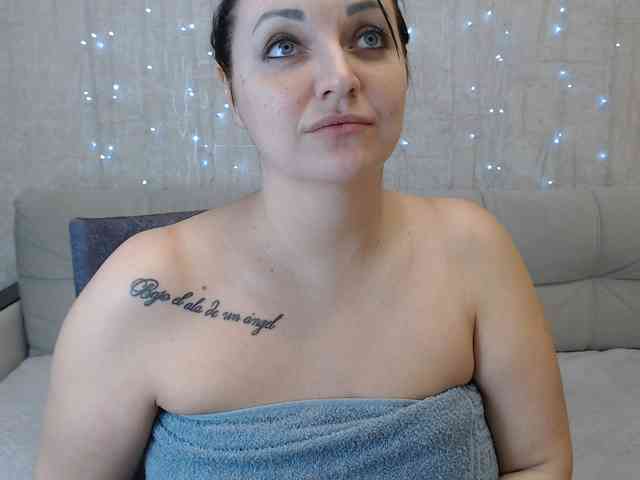 JenniferTheChic webcam