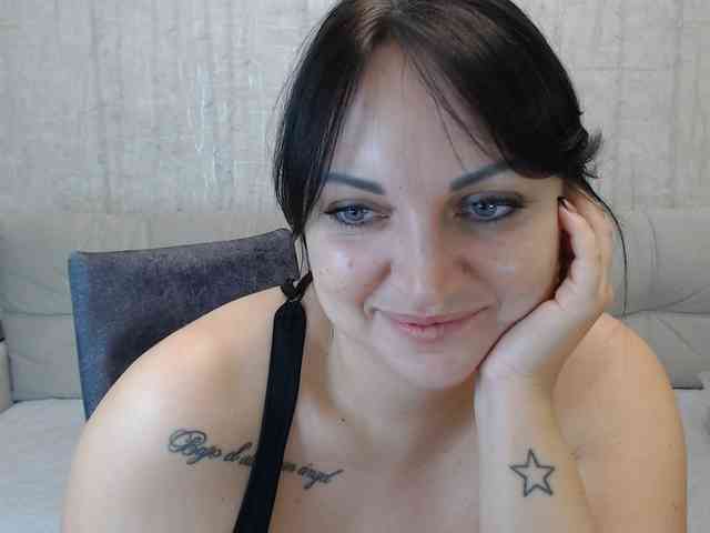 JenniferTheChic webcam