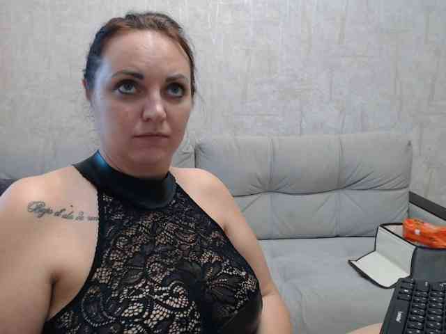 JenniferTheChic webcam