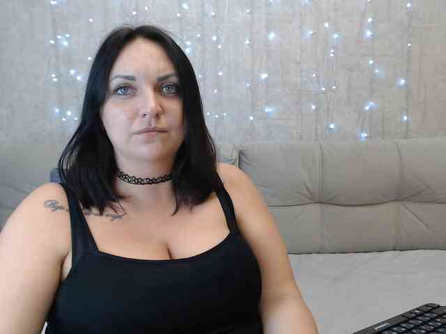 JenniferTheChic webcam
