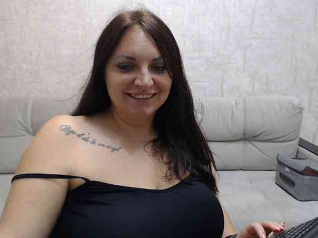 JenniferTheChic webcam
