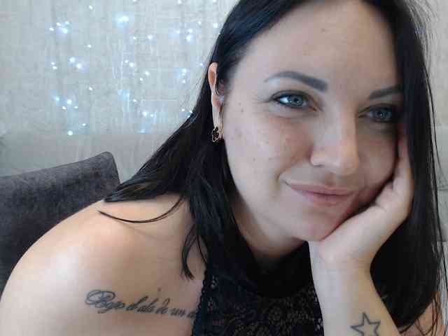 JenniferTheChic webcam