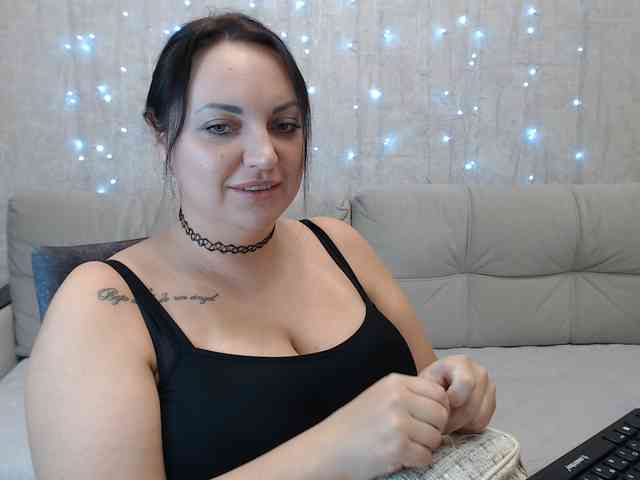 JenniferTheChic webcam