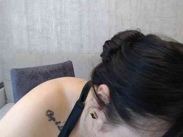 JenniferTheChic webcam