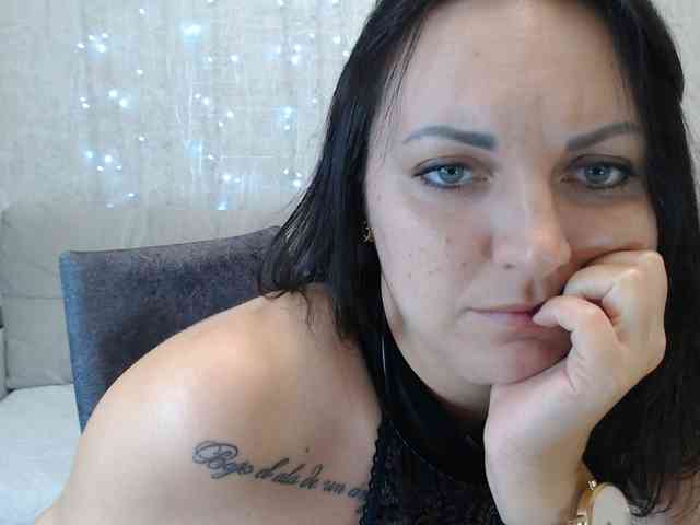 JenniferTheChic webcam