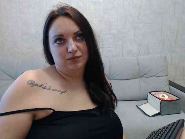 JenniferTheChic webcam