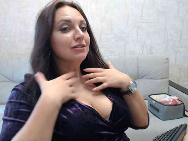 JenniferTheChic webcam