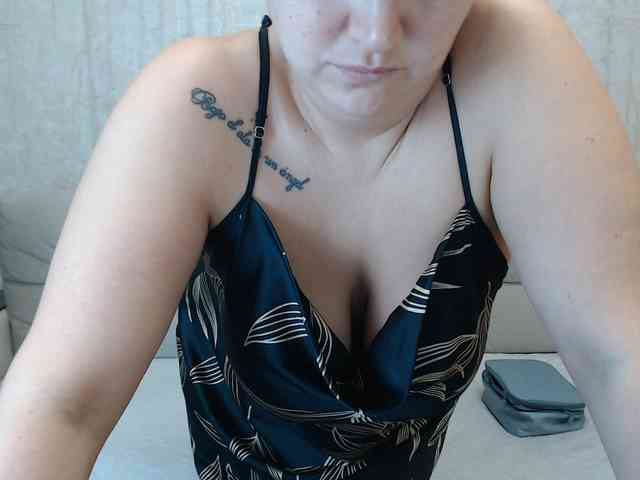 JenniferTheChic webcam