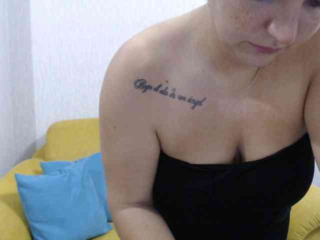 JenniferTheChic webcam