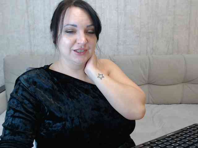 JenniferTheChic webcam