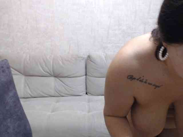 JenniferTheChic webcam