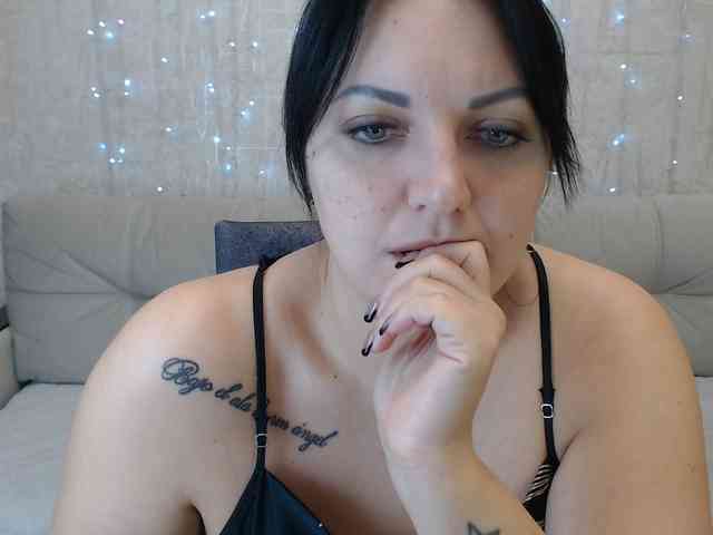 JenniferTheChic webcam