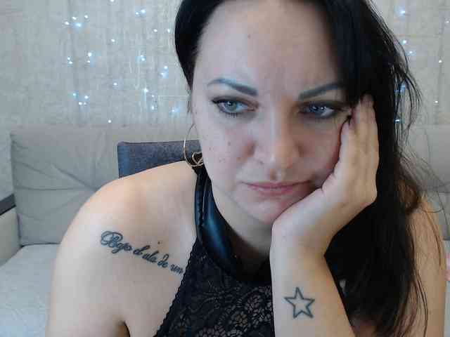 JenniferTheChic webcam