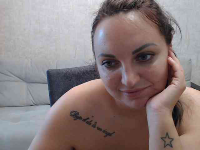 JenniferTheChic webcam