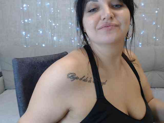 JenniferTheChic webcam