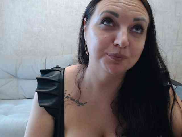 JenniferTheChic webcam
