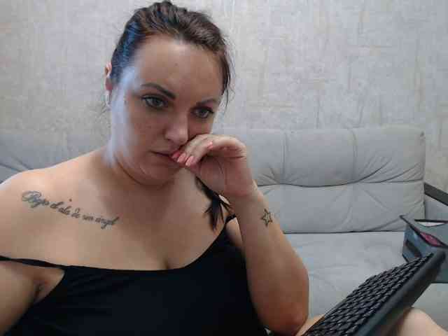 JenniferTheChic webcam