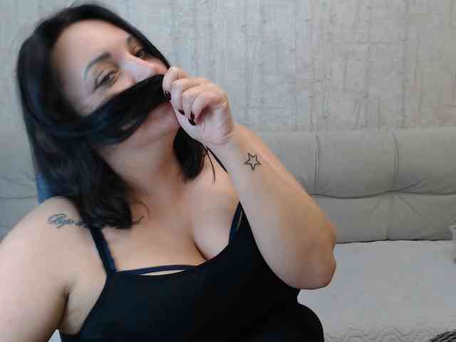 JenniferTheChic webcam